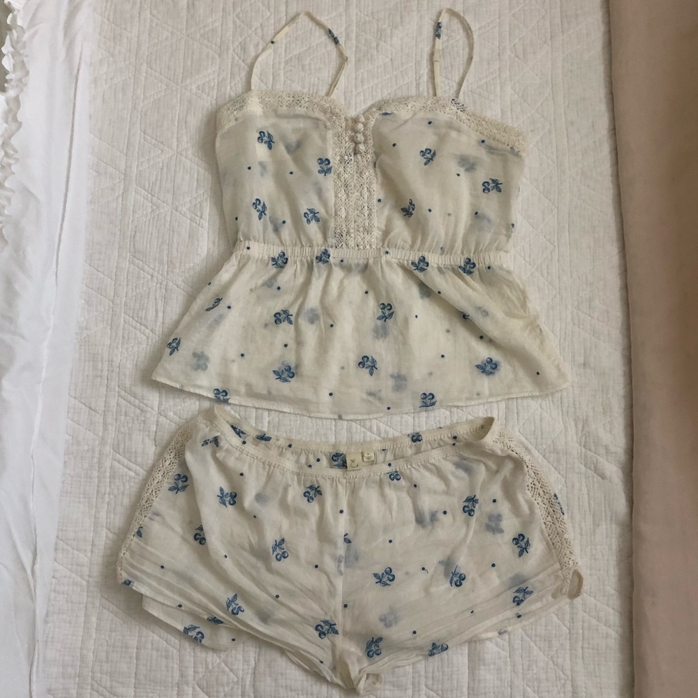 ANTHROPOLOGIE Sleep Set